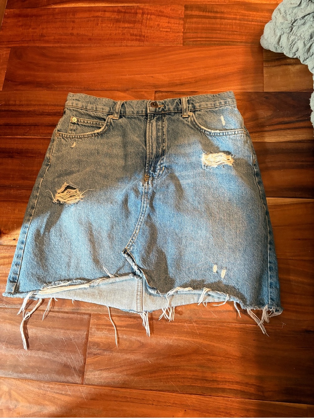 Twenty Nine Distressed Denim Midi Skirt Size 29 Raw Hem Front Slit (392)